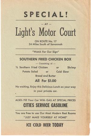 Item #035116 SPECIAL! AT LIGHT'S MOTOR COURT - ON ROUTE 17 - 24 MILES SOUTH OF SAVANNAH - SOUTHERN FRIED CHICKEN BOX...$1.00: Enjoy this Delicious Lunch on your way in your private car. Savannah Georgia.