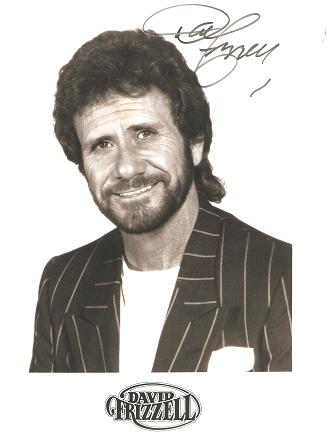 Item #035774 SIGNED, PROFESSIONAL PHOTOGRAPH OF COUNTRY-MUSIC STAR DAVID FRIZZELL. David Frizzell.