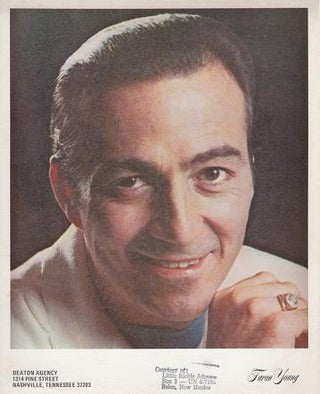 Item #036002 PROFESSIONAL PHOTOGRAPH OF FARON YOUNG. Faron Young